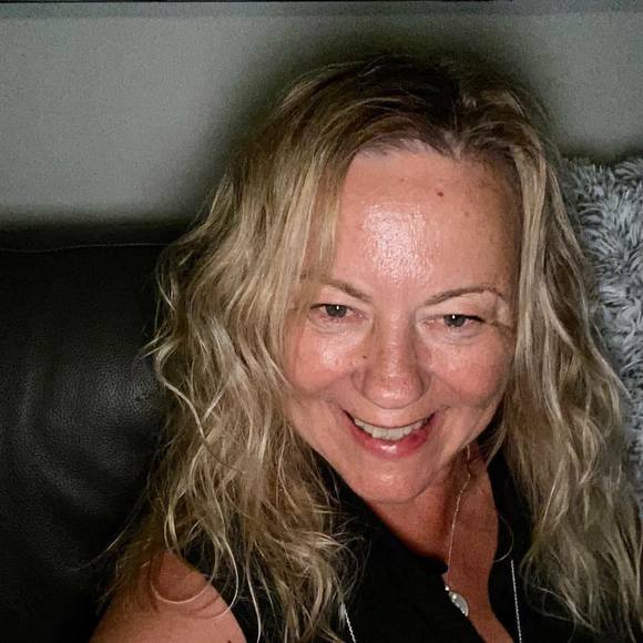 Meet your Posher, Cindy - Picture 1 of 1